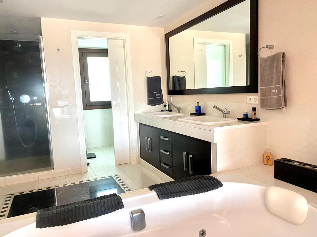 Blue Moon Marbella Villa Екстериор снимка